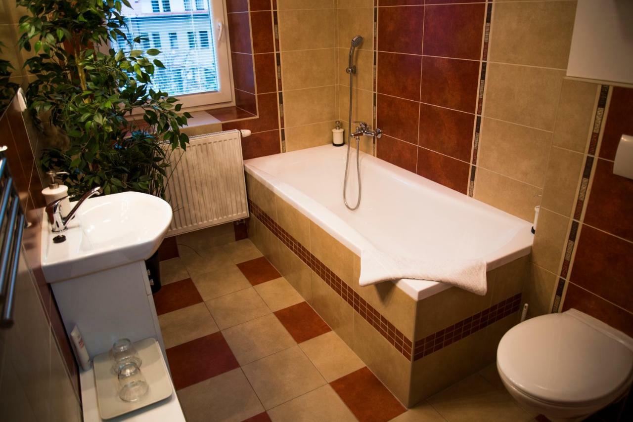 Apartman U Horynu - Sadova Ческа Требова Екстериор снимка